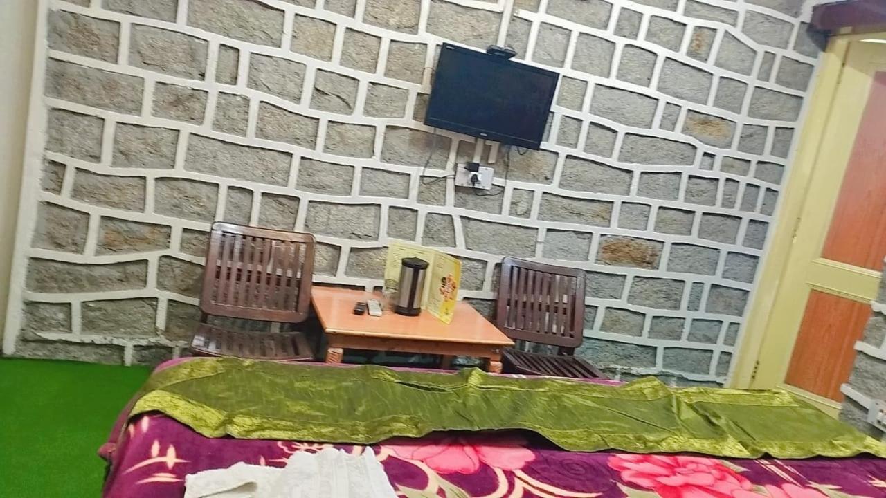Hotel Seraj International Manali  Exterior photo